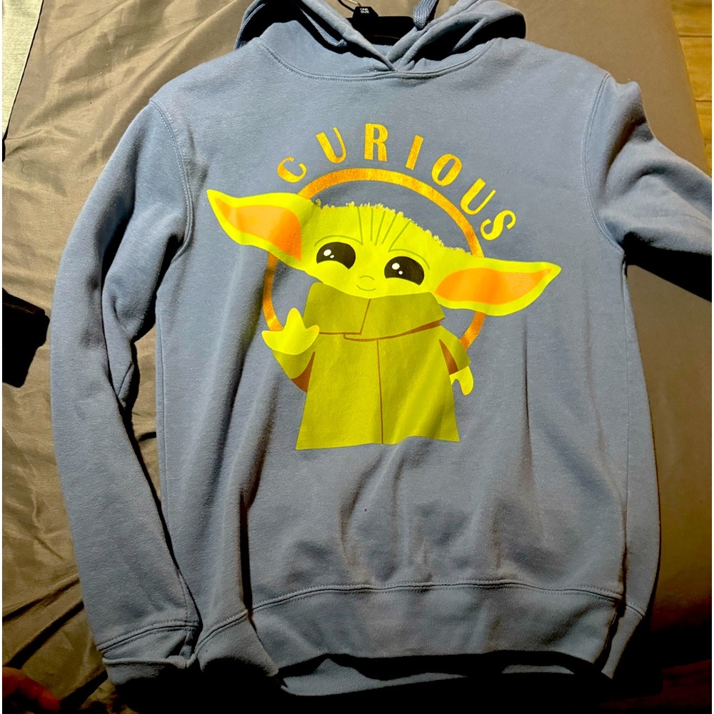 Men’s Star Wars pull over hoodie size small